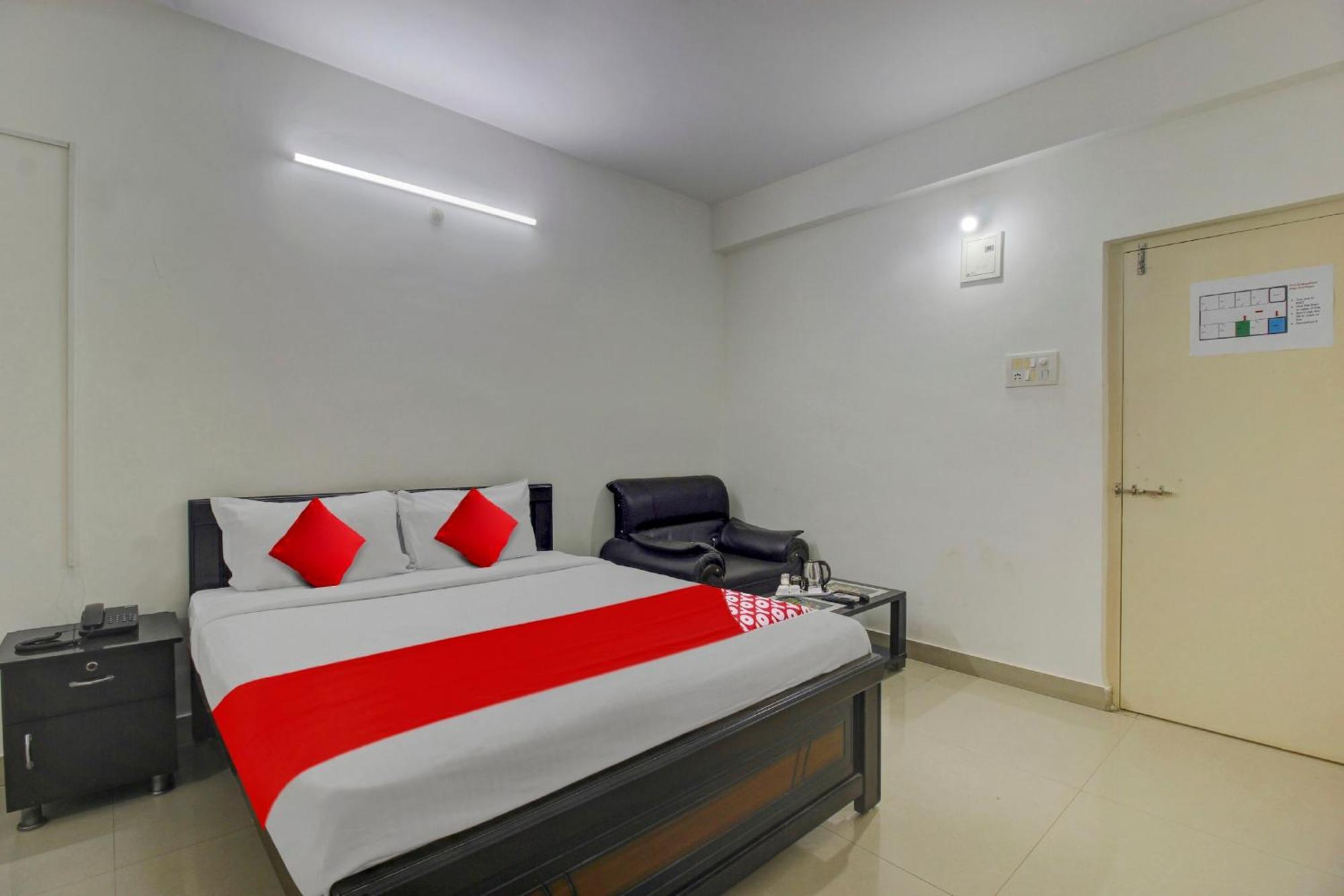 Hotel O Stay U Like Hotel'S Hyderabad Eksteriør billede