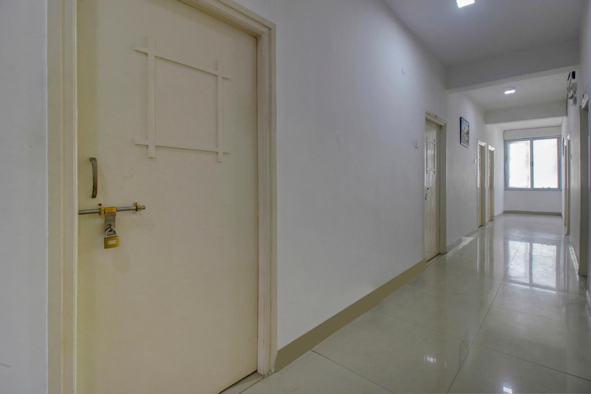 Hotel O Stay U Like Hotel'S Hyderabad Eksteriør billede