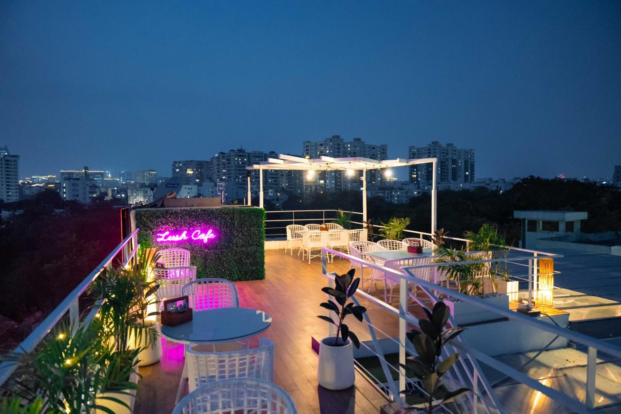 Hotel O Stay U Like Hotel'S Hyderabad Eksteriør billede