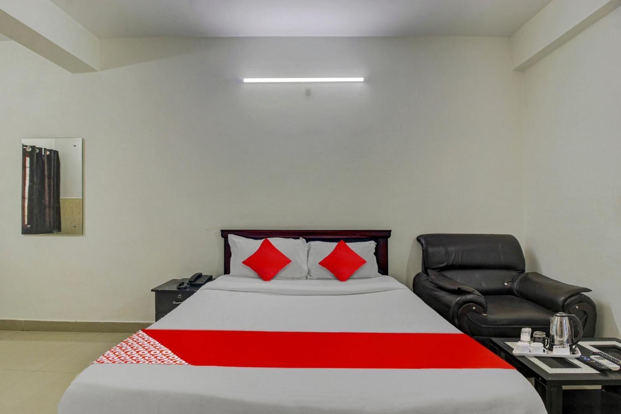 Hotel O Stay U Like Hotel'S Hyderabad Eksteriør billede